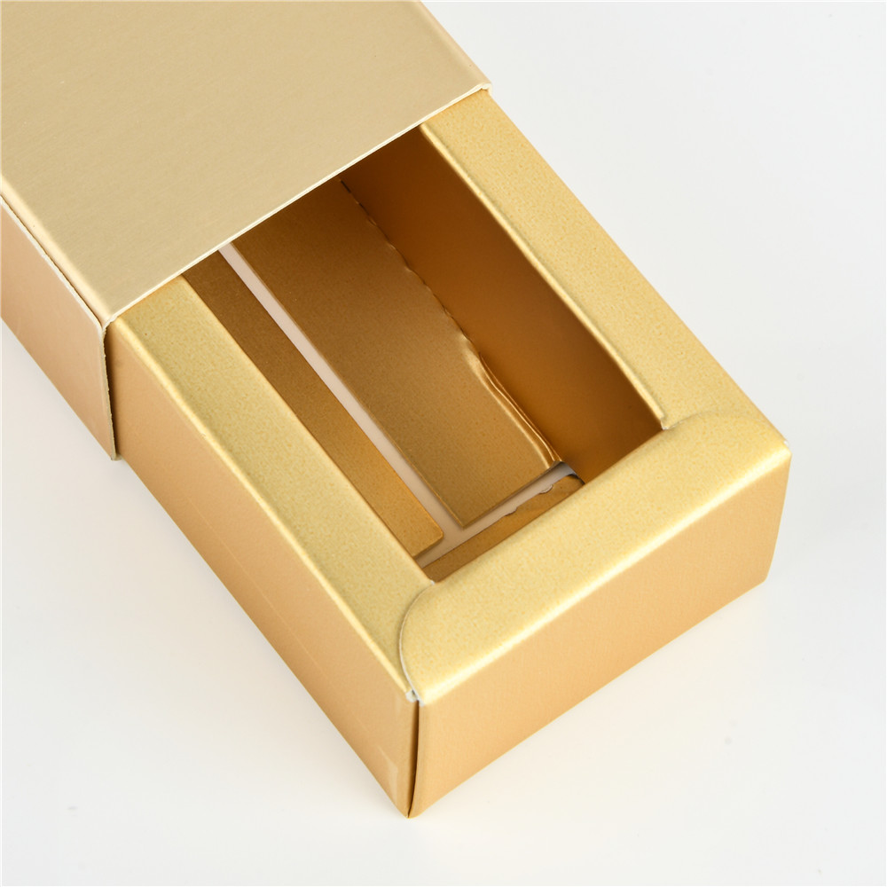 Cosmetic box